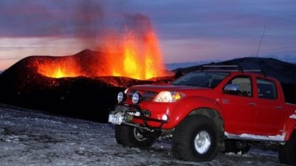 Який автомобіль більше підходить для подорожей по всьому світу