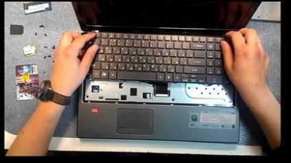 Cum să vă curăț laptopul la domiciliu - curățați ecranul tastaturii și laptopului