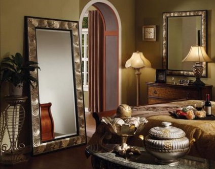 Cum să atârni o oglindă pe un perete fără a atașa o fotografie, o instrucțiune este un lucru ușor de făcut