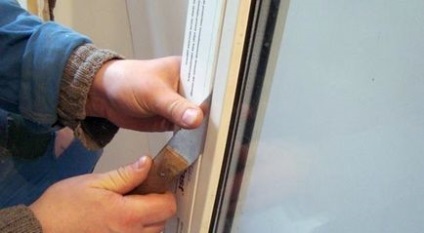 Hogyan lehet eltávolítani az üvegezés ablak vak (siket) Hogyan lehet eltávolítani az üvegezés a ablakroló