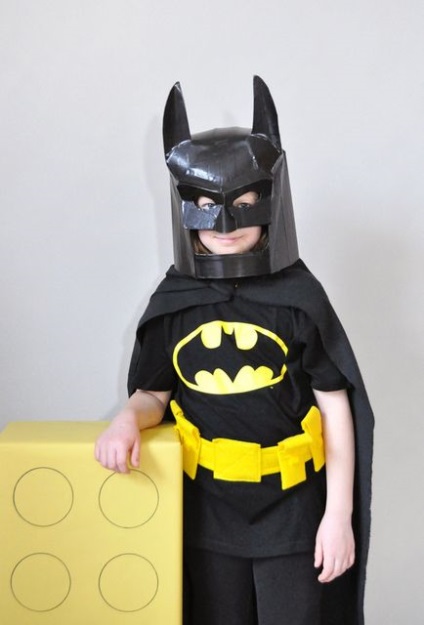 Cum să faci o mască de carton Batman cu mâinile tale o mască neagră de Batman lego din hârtie, fotografie și