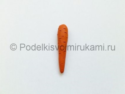 Як зліпити морквину з пластиліну
