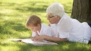 Hogyan meggyőzni egy nagymama ül a gyermek - miért nem ül az unokáival