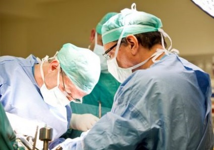 Când este necesară o operație pentru a elimina hiatul esofagului