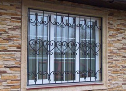 Ковані решітки на балкон, металеві решітки на лоджію (фото)
