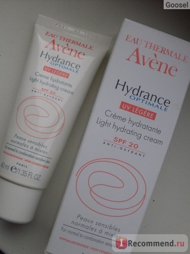 Cremă hidratantă avene hydrance optimale uv legere - 