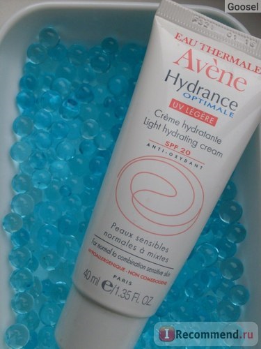 Cremă hidratantă avene hydrance optimale uv legere - 