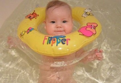 Коло для купання немовлят фото