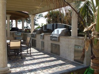 Bucătărie de vară cu design de cameră în verandă și selecție de mobilier - kuhnyagid - kuhnyagid