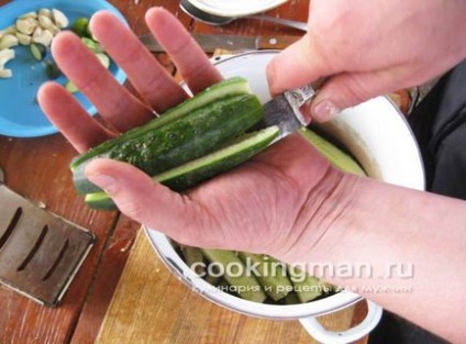 Малосольні огірки - кулінарія для чоловіків