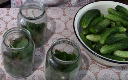 Pickles recept a téli az 1-es és 3 liter a bankok