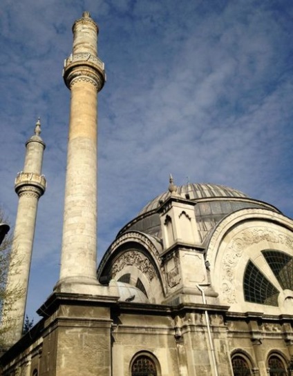 Moscheea lui Shehzadeh Jihangir din Istanbul este altarul tânărului moștenitor
