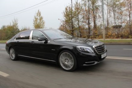 Mercedes Maybach pentru totdeauna de argint