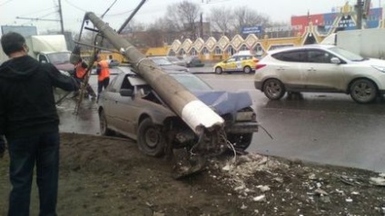 Moscova, știri, doi oameni au fost răniți într-un accident cu o mașină străină pe strada Lublin