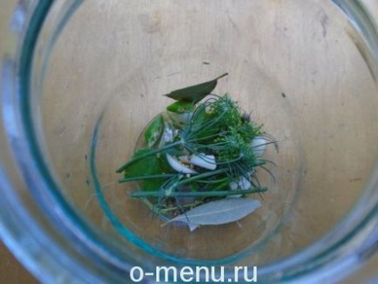 Огірки з насінням гірчиці рецепт на зиму під залізні кришки, їжа на столі