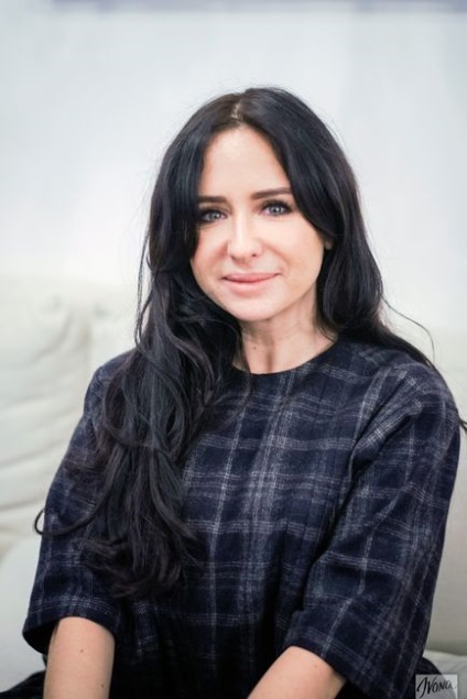 Olga Seymour despre cum să crească sprancenele da pensetă o prietena iubită, site-ul familiei