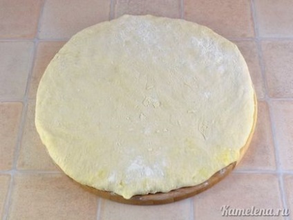 Placinta osetiană cu brânză și cartofi