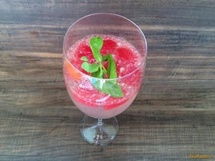 Băutură răcoritoare din rețeta pepene verde cu fotografie