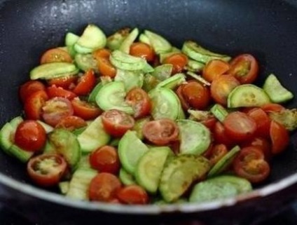 Паста з кабачком і помідорами, смачні рецепти