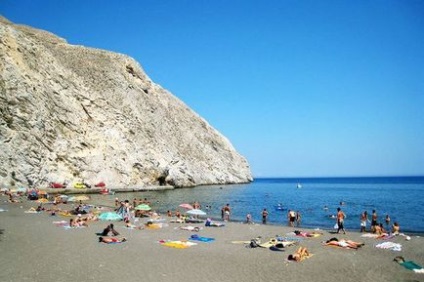 Perissa (santorini) hoteluri, plaje, atractii