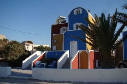 Perissa (santorini) hoteluri, plaje, atractii