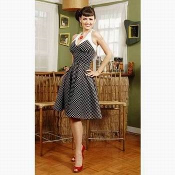 Rochie cu puncte polka