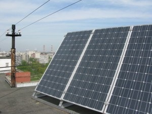 Плюси і мінуси сонячних батарей в плані їх впливу на навколишнє середовище