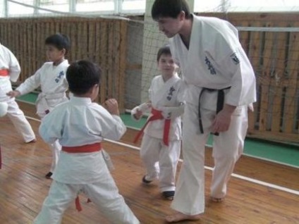 De ce trebuie să practicați karate