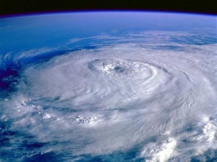 De ce uraganele numesc nume feminine