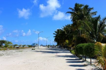 Защо ви е (не) трябва да отиде до остров Maafushi - бюджетни Малдивите