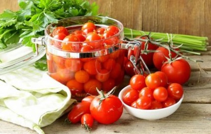 Rețete populare și noi de tomate pentru iarnă fără gătit