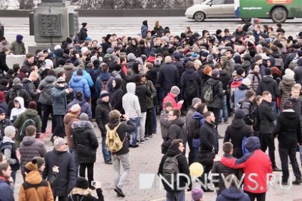 Приймають під крики - ганьба - - як в Єкатеринбурзі пройшов мітинг проти корупції, організований