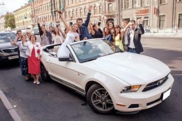 Прокат і оренда спортивних автомобілів на весілля в москві