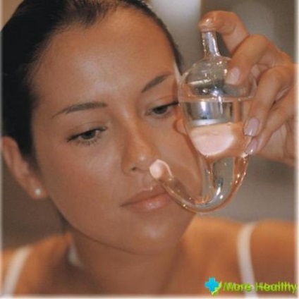 Розчин солі для промивання носа як приготувати і як його застосовувати