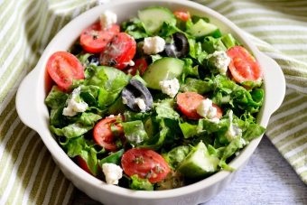 Görög saláta receptek különböző sajtok