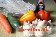 Tăiței de orez (fuchsa) cu legume și șampițe