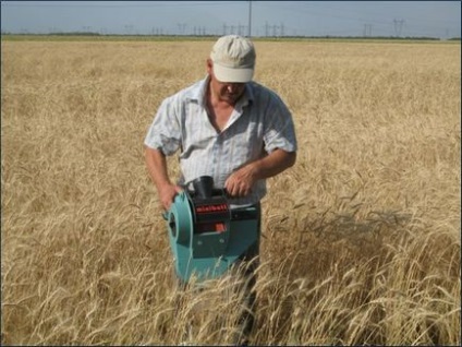 Mașină de recoltat minibatt - ganeev vadim anvarovich