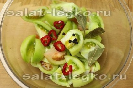 Салат із зелених помідорів - гострий з часником і гострим перцем на зиму