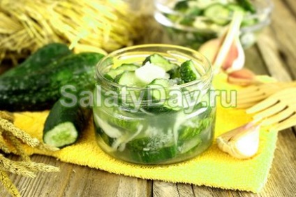 Salata de salata de iarna pentru iarna - reteta delicioasa de castraveti cu fotografii si video