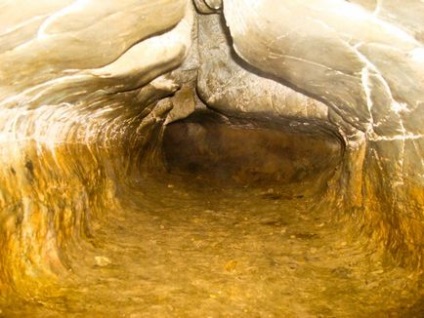 Sărăcia de peșteră din Sikiyaz-tamak