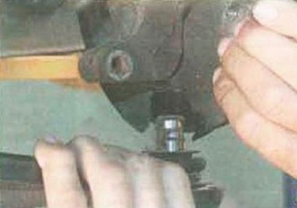 Demontarea și înlocuirea unităților pentru roțile din față pentru logoul renault - repararea unei mașini cu propriile mâini, video și
