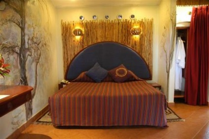 Спальня в стилі сафарі