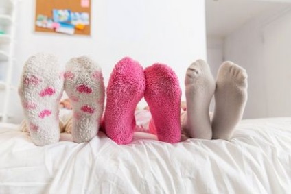 Спати в шкарпетках, так це корисно