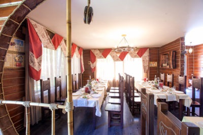 Tavern-restaurant 