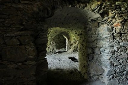 Таємниці, які приховують середньовічні замки