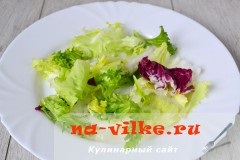 Теплий салат з куркою - прості рецепти