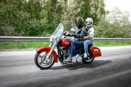 Încercați unitatea de test Harley-Davidson dyna switchback fld