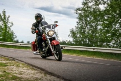 Încercați unitatea de test Harley-Davidson dyna switchback fld