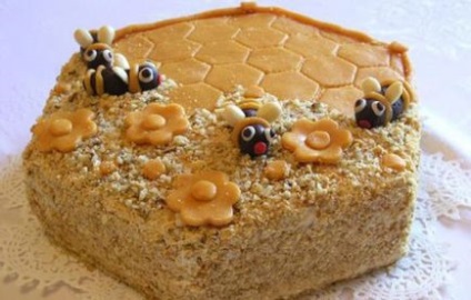 Торт медовий рецепт в домашніх умовах - просто і смачно