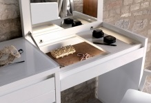 Öltöző asztalok a hálószobában fotó sarok, tervezés és méretét, fiókos szekrény és egy szekrény IKEA, a termelés (tervezés) Öltöző asztalok a hálószobában fotó sarok, tervezés és méretét, fiókos szekrény és egy szekrény IKEA, gyártási